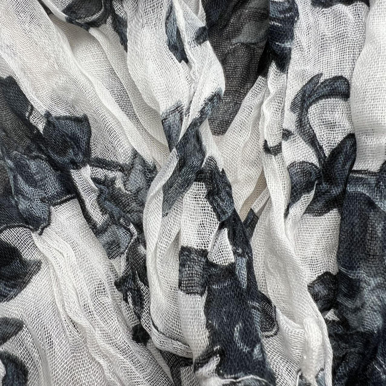 Black & White Printed Crinkle Scarf